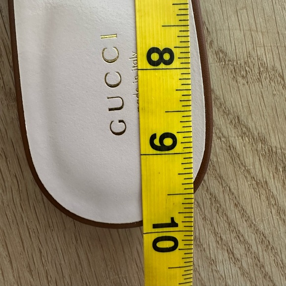 GUCCI women’s interlocking G cut-out slide sandal - Picture 9 of 11